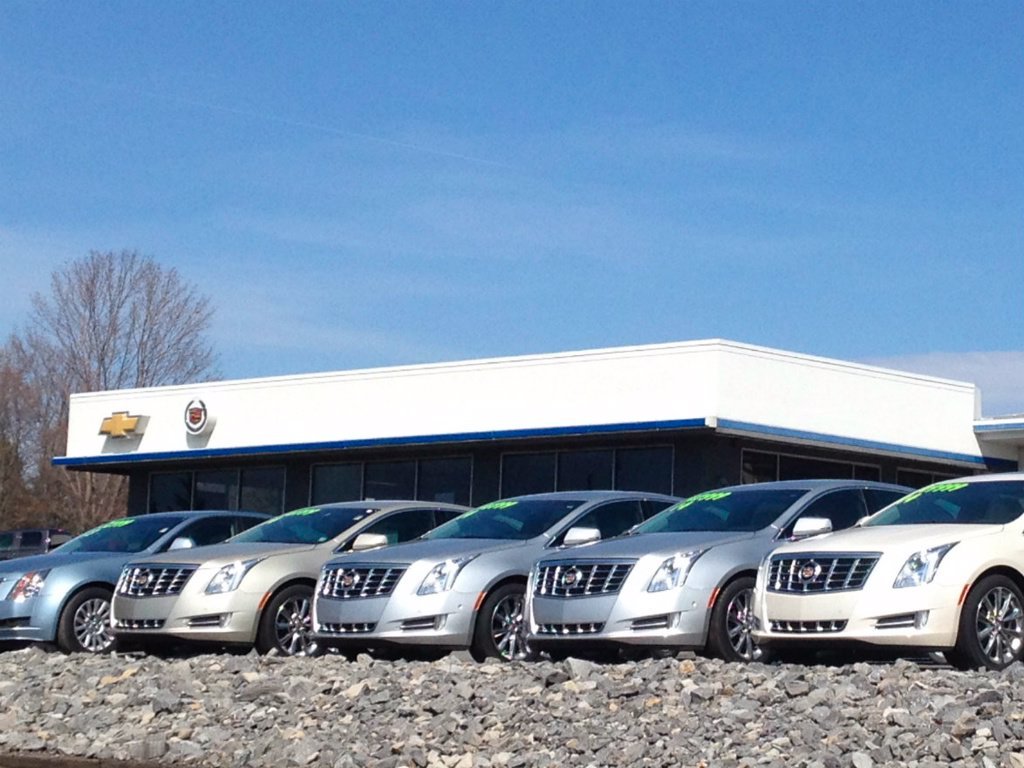 Used 2021 White Cadillac Luxury image 2