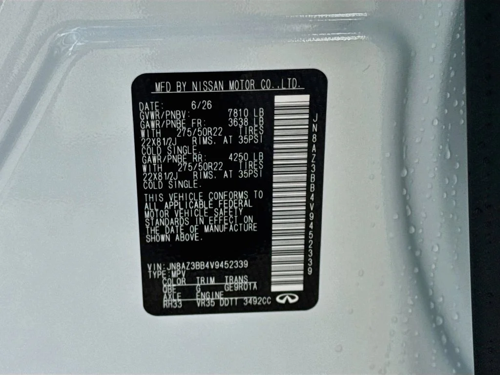 New 2027 RADIANT WHITE INFINITI Luxe 4WD image 35
