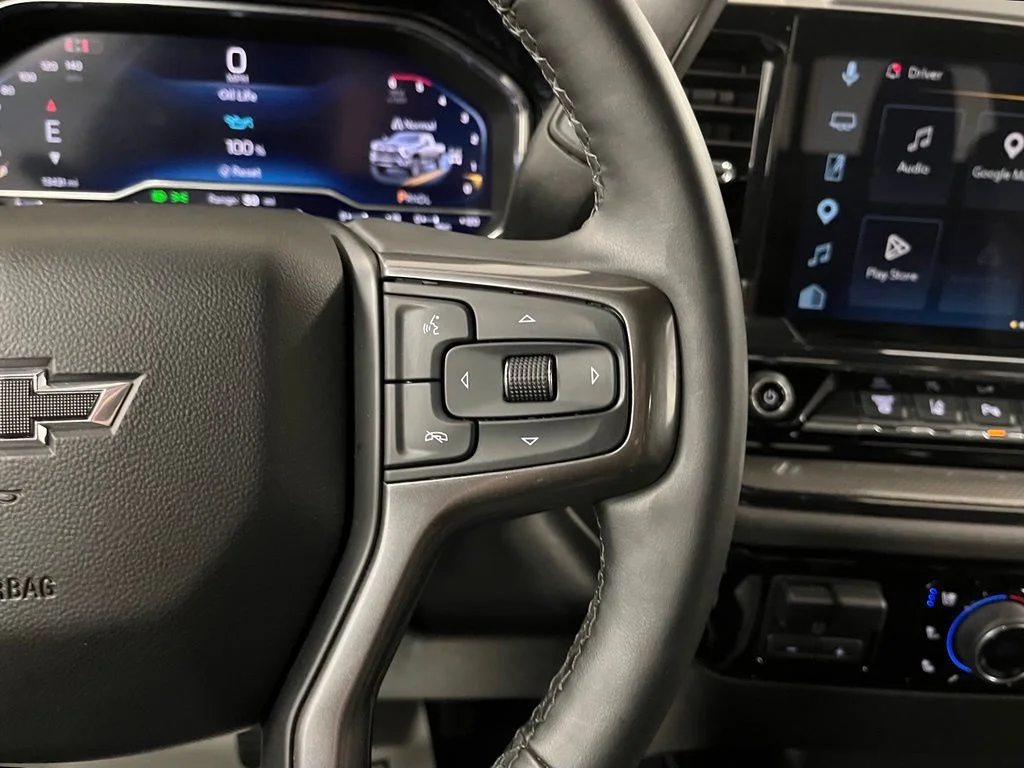 Used 2025 Black Chevrolet ZR2 image 30