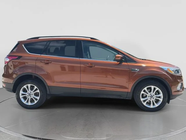 Used 2017 Ford Escape SE with VIN 1FMCU0GD0HUC38537 for sale in Jefferson City, MO