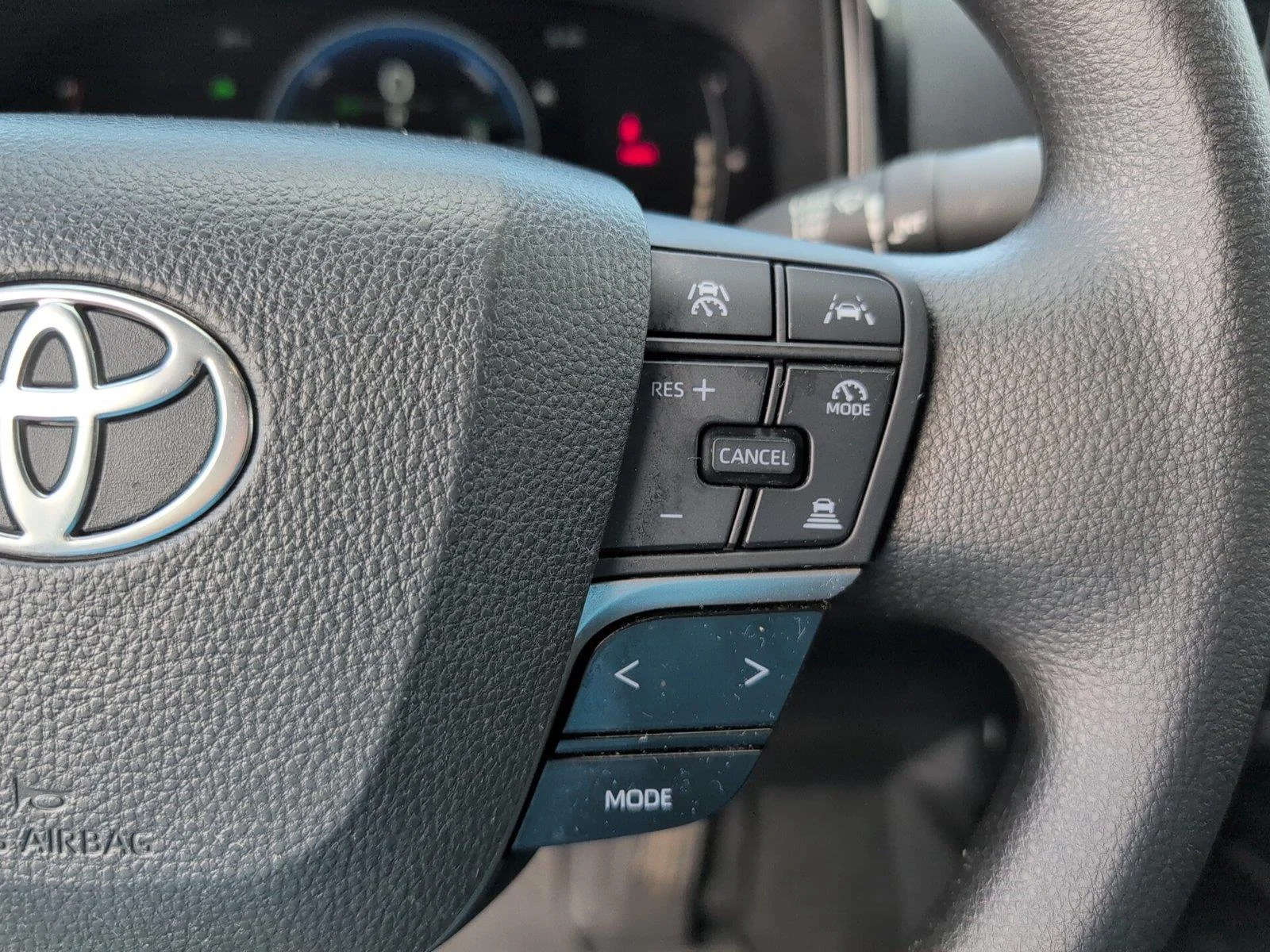 Used 2025 Ocean Gem Toyota LE image 25