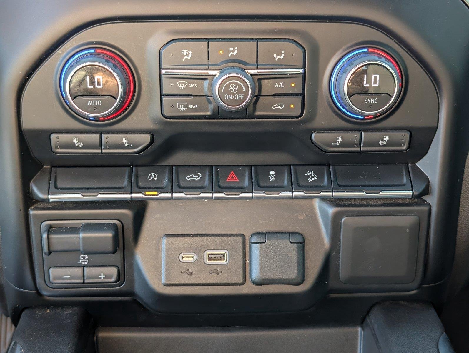 Used 2021 Summit White Chevrolet RST image 24