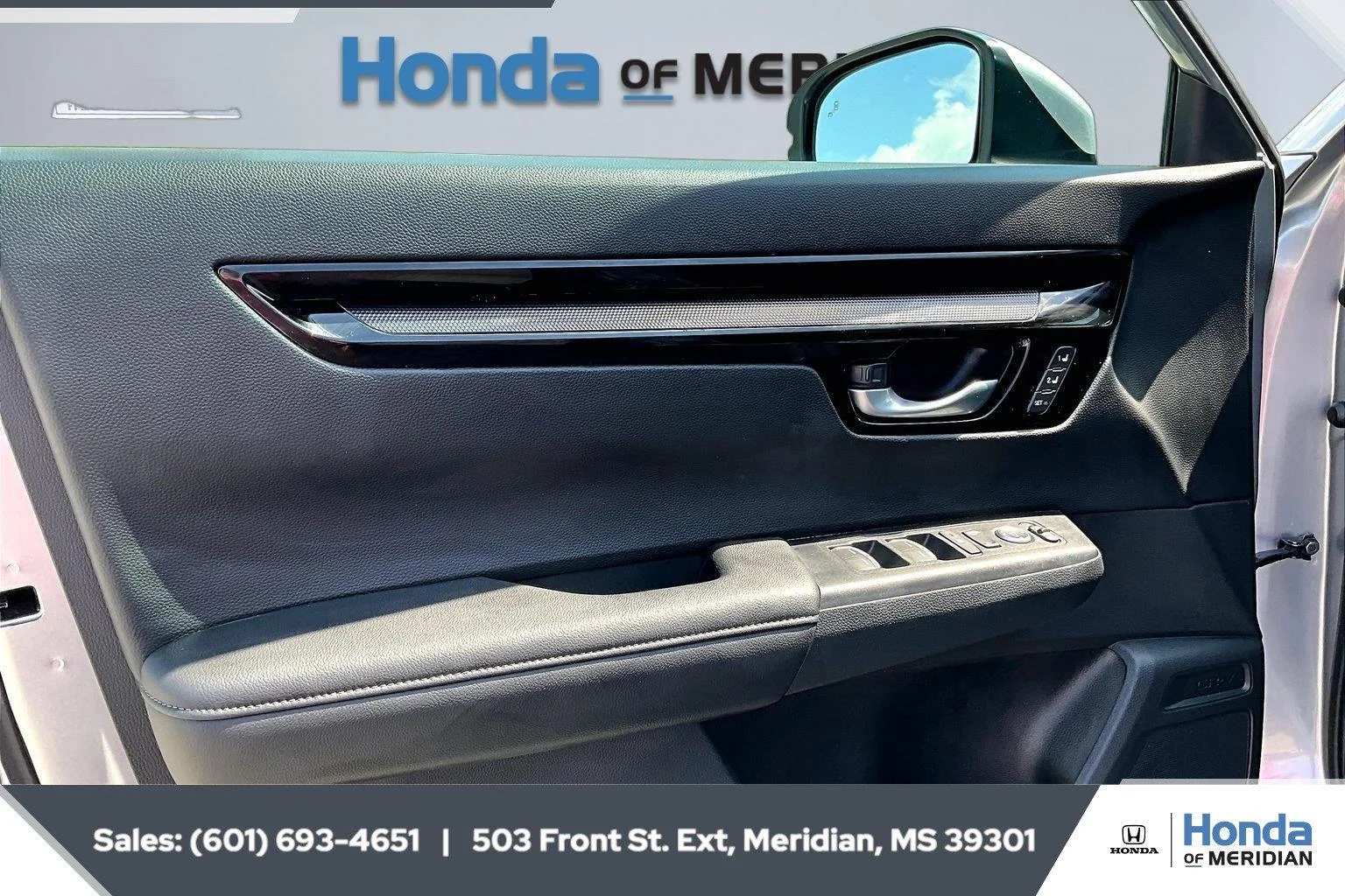 Used 2024 Lunar Silver Metallic Honda EX-L image 17
