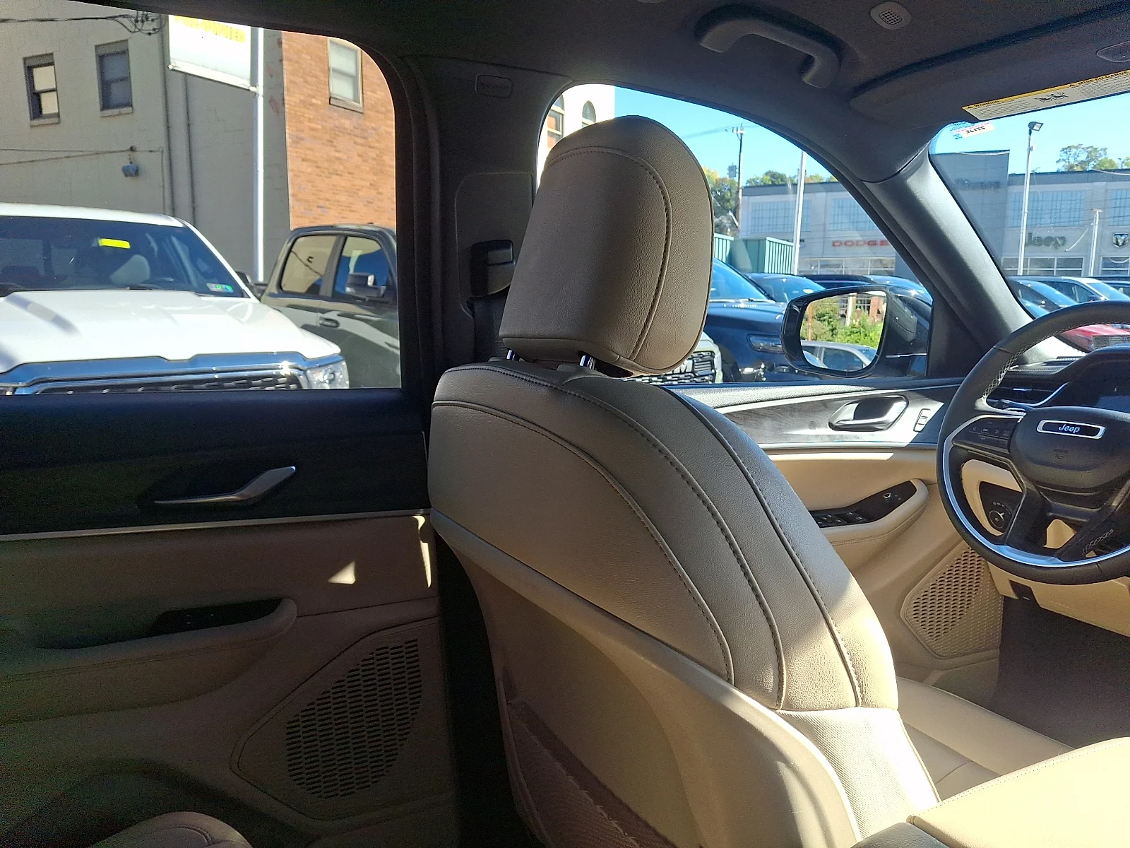 Used 2023 White Jeep Limited image 13