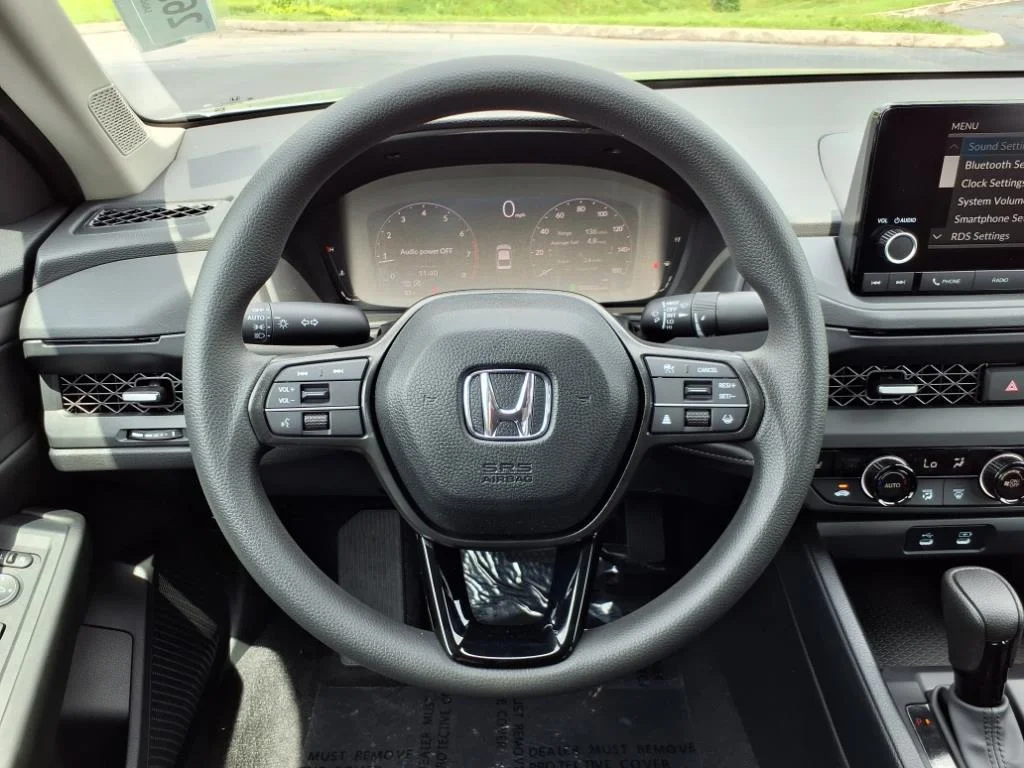 2025 Honda Accord SE - Photo 16