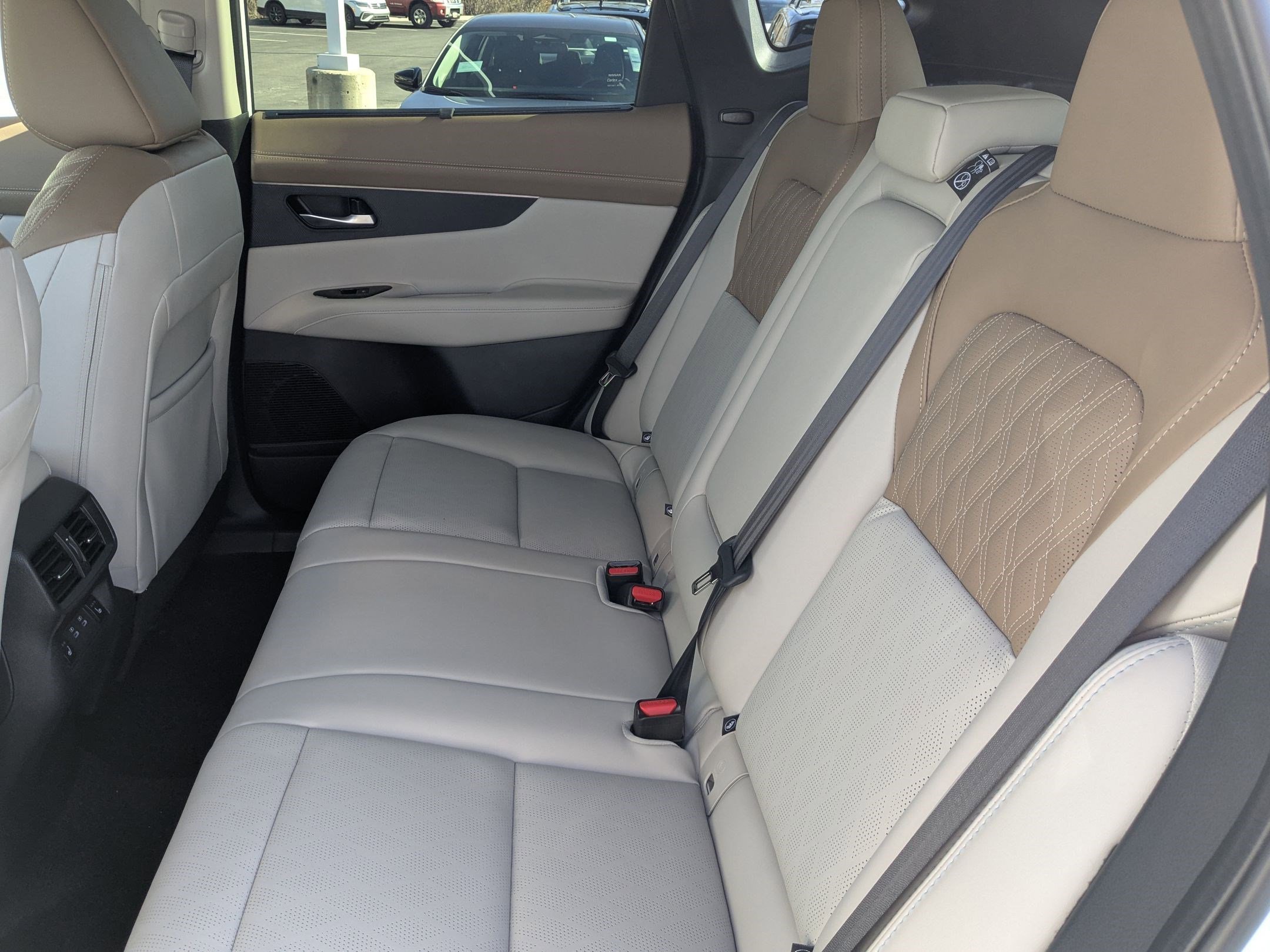 New 2026 Everest White Pearl Tricoat Nissan Platinum image 16