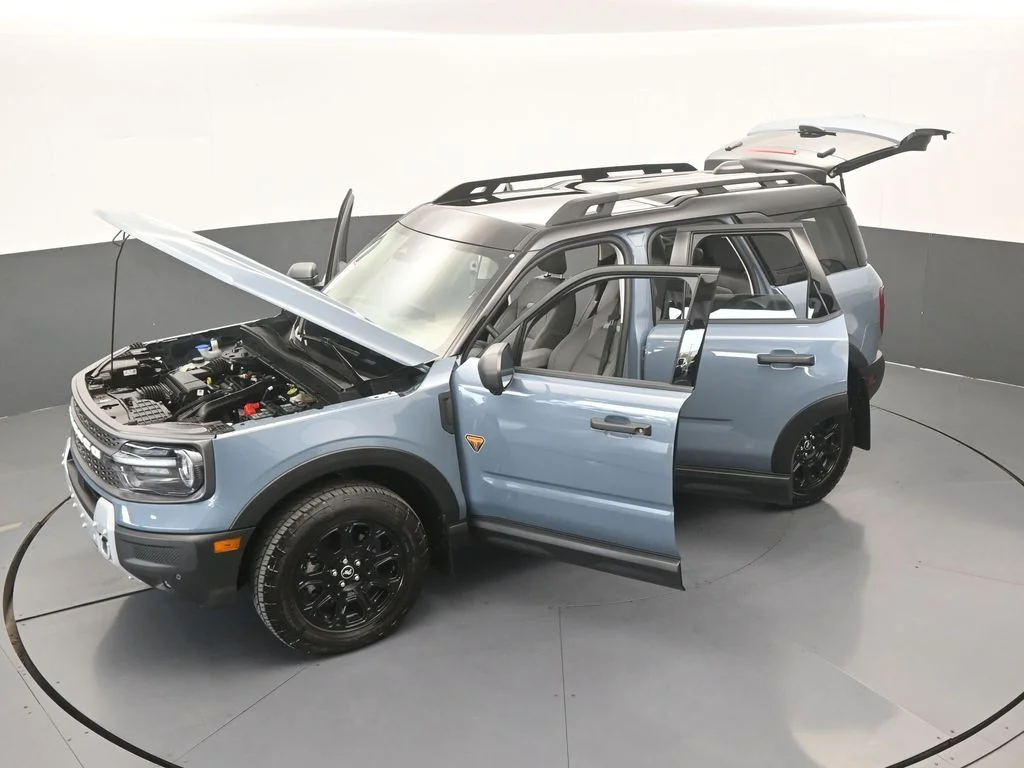 Used 2026 Azure Gray Metallic Ford Badlands image 73