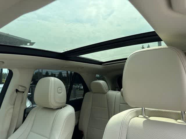 Certified Used 2022 Polar White Mercedes-Benz GLE 450 image 14