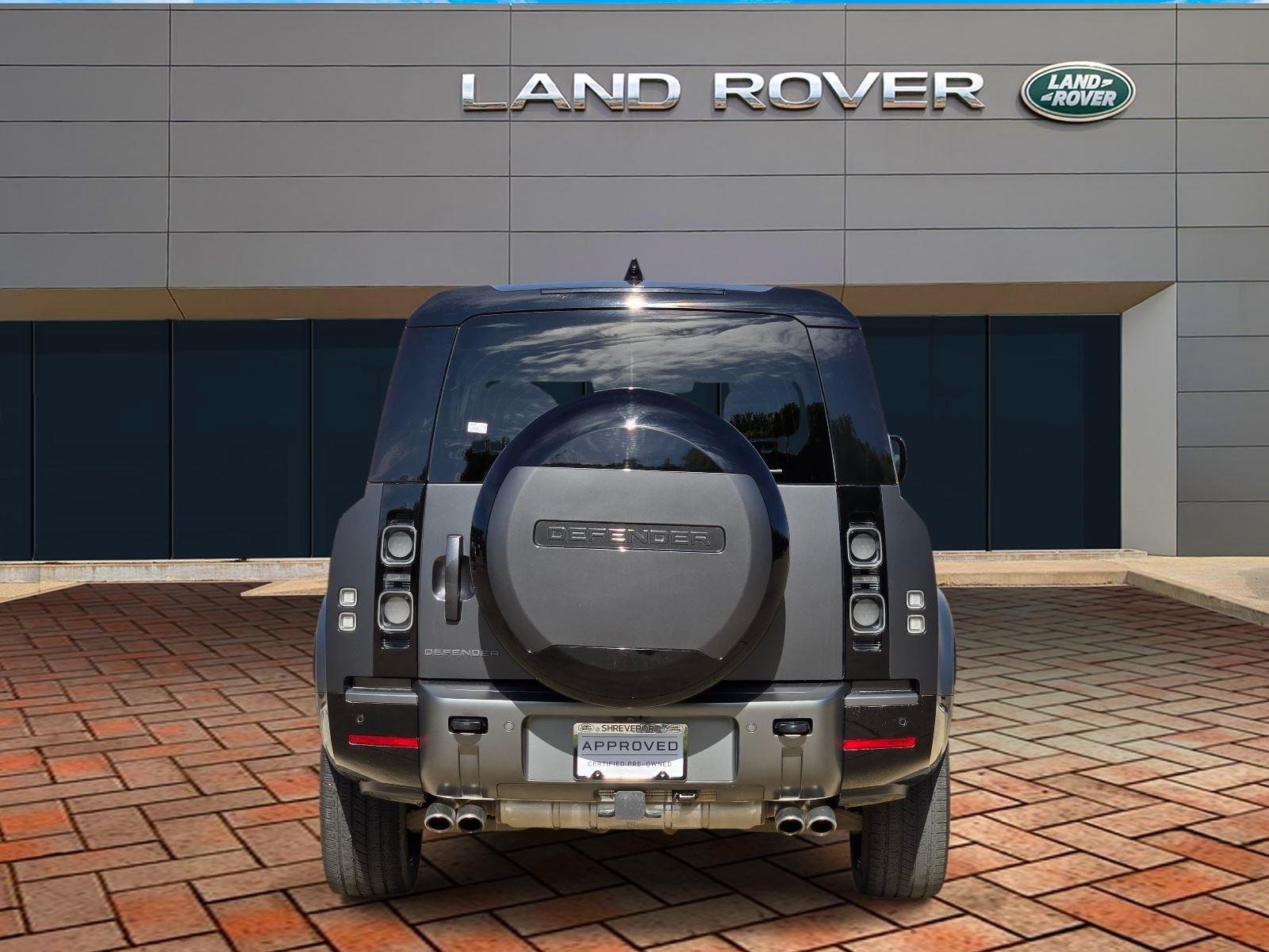 Used 2025 Carpathian Grey Premium Metallic Land Rover V8 image 5