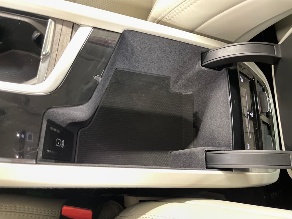 Certified Used 2024 White Volvo Ultimate image 27