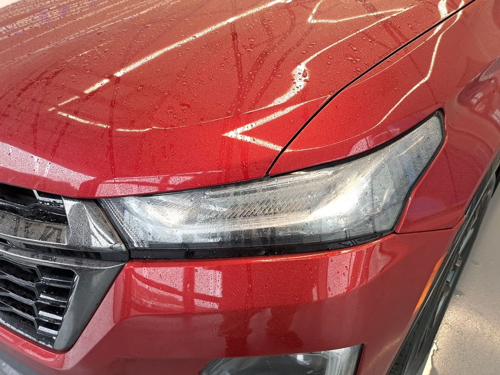 Used 2022 Red Chevrolet Premier image 36