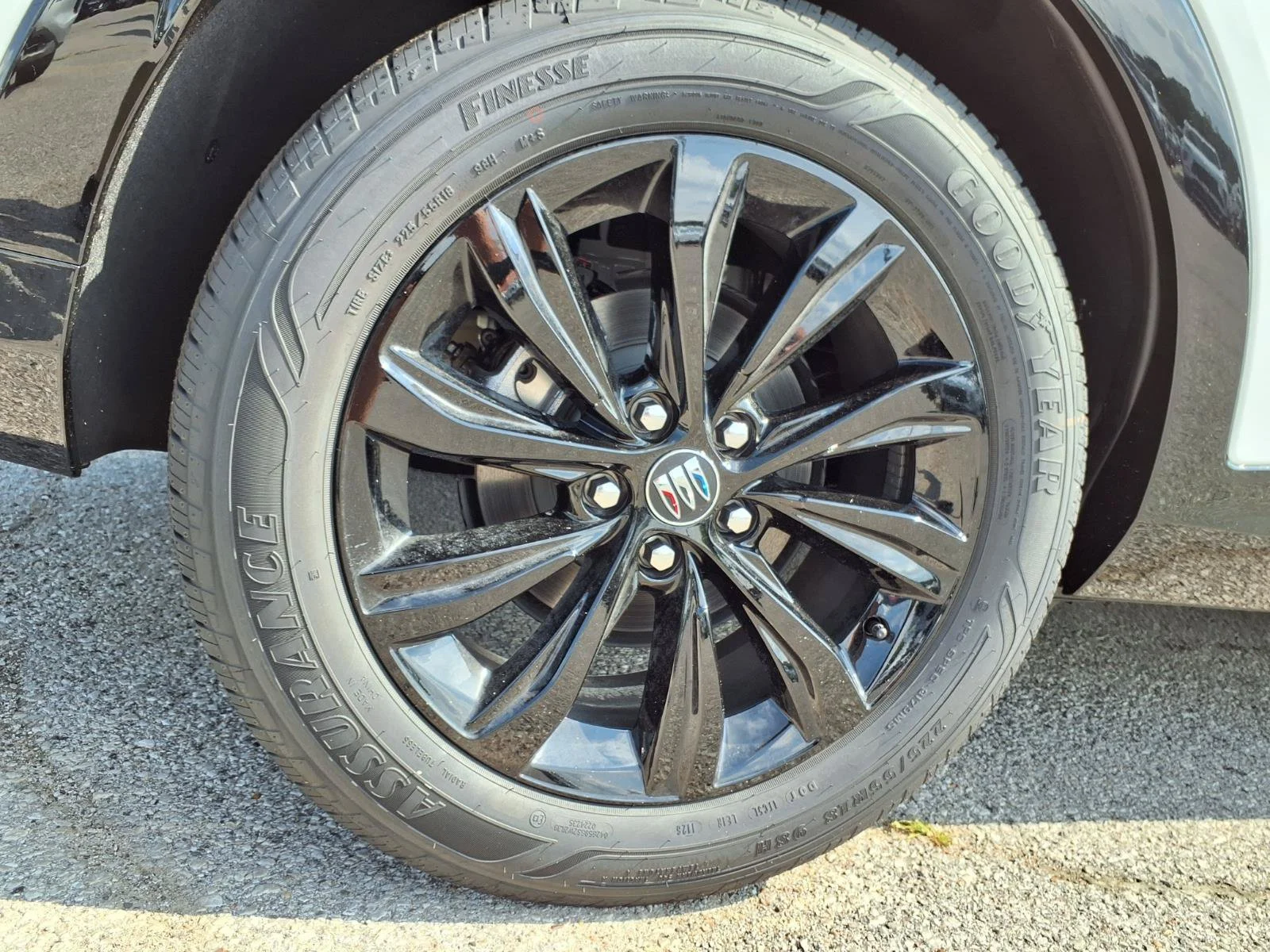 2026 Buick Envista Sport Touring - Photo 23