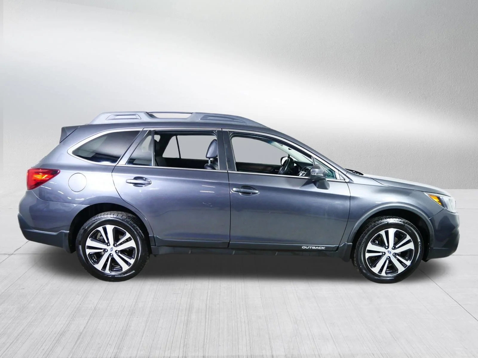 Used 2019 Magnetite Gray Metallic Subaru Limited image 8