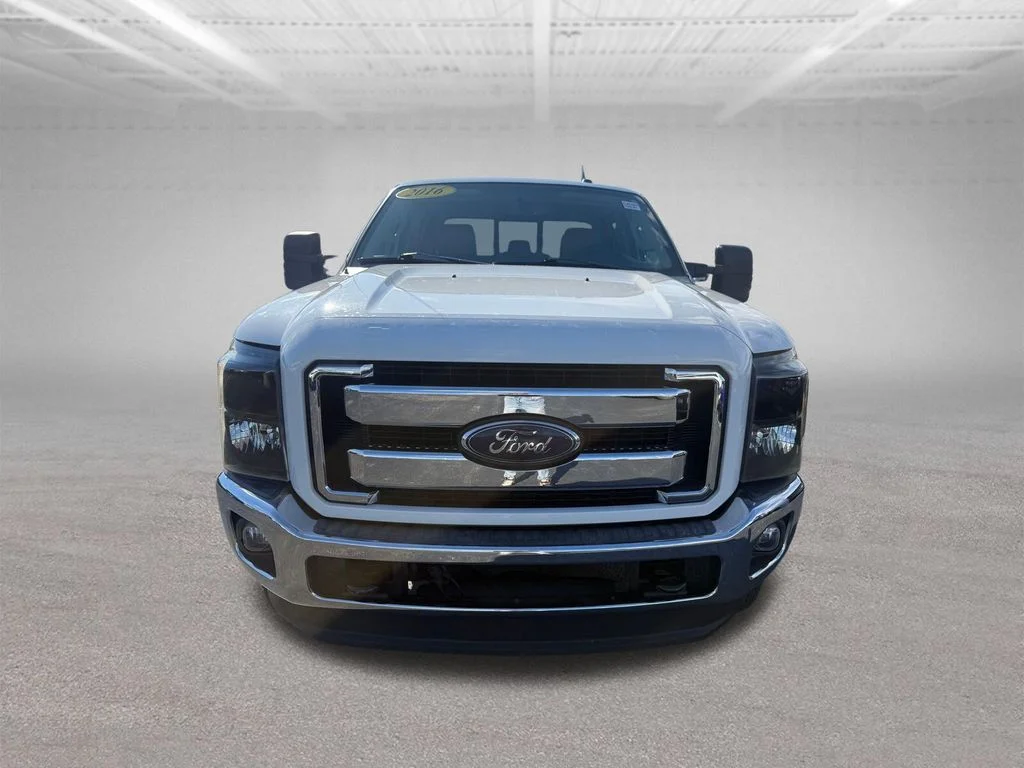 Used 2016 Oxford White Ford Lariat image 12