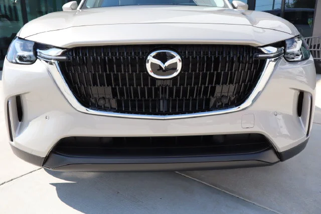 New 2026 Platinum Quartz Metallic Mazda 3.3 Turbo Preferred AWD image 11