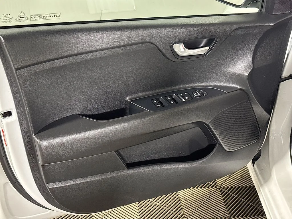 Used 2023 White Kia S image 10