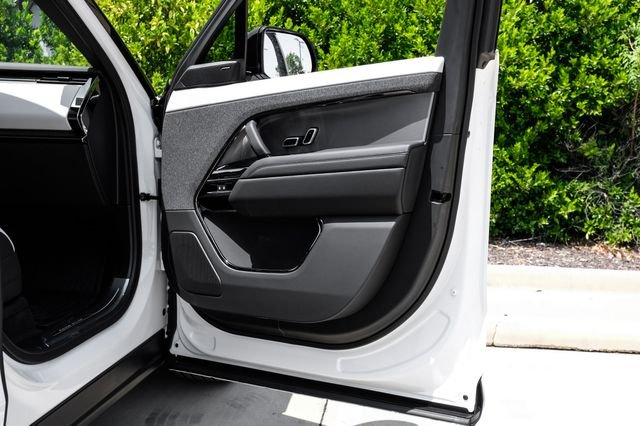 New 2026 White Land Rover Dynamic SE image 53
