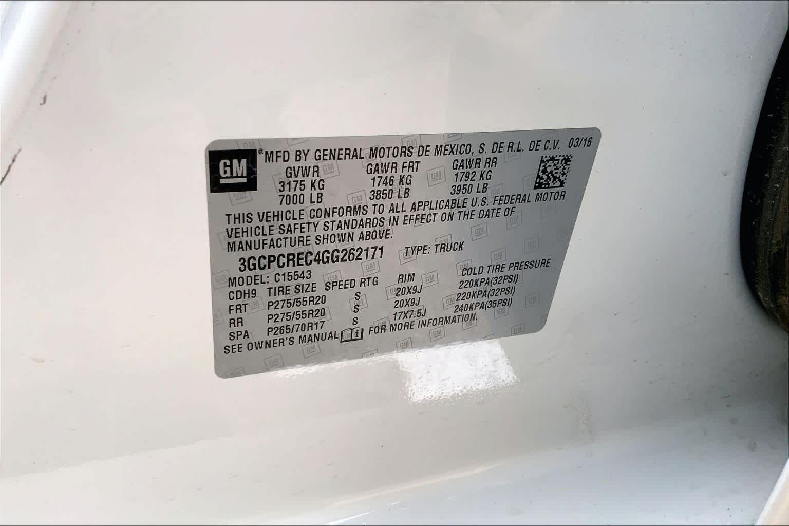 Used 2016 Summit White Chevrolet LT image 34