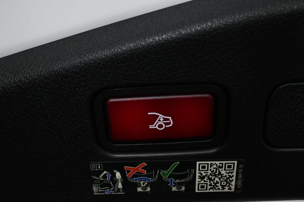 Certified Used 2024  Mercedes-Benz CLE 450 image 28