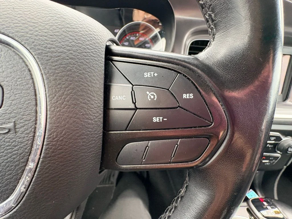 Used 2020 Black Dodge SXT image 20