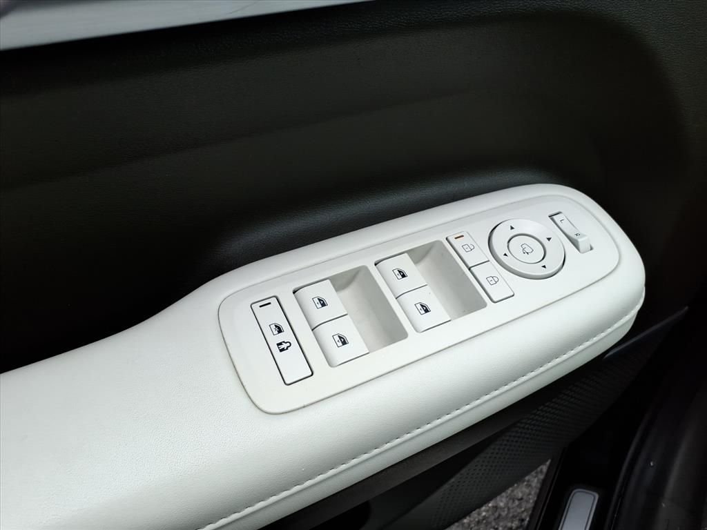 Used 2024 Black Hyundai Calligraphy image 10