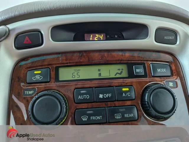 Used 2006 Gold Toyota Limited image 18