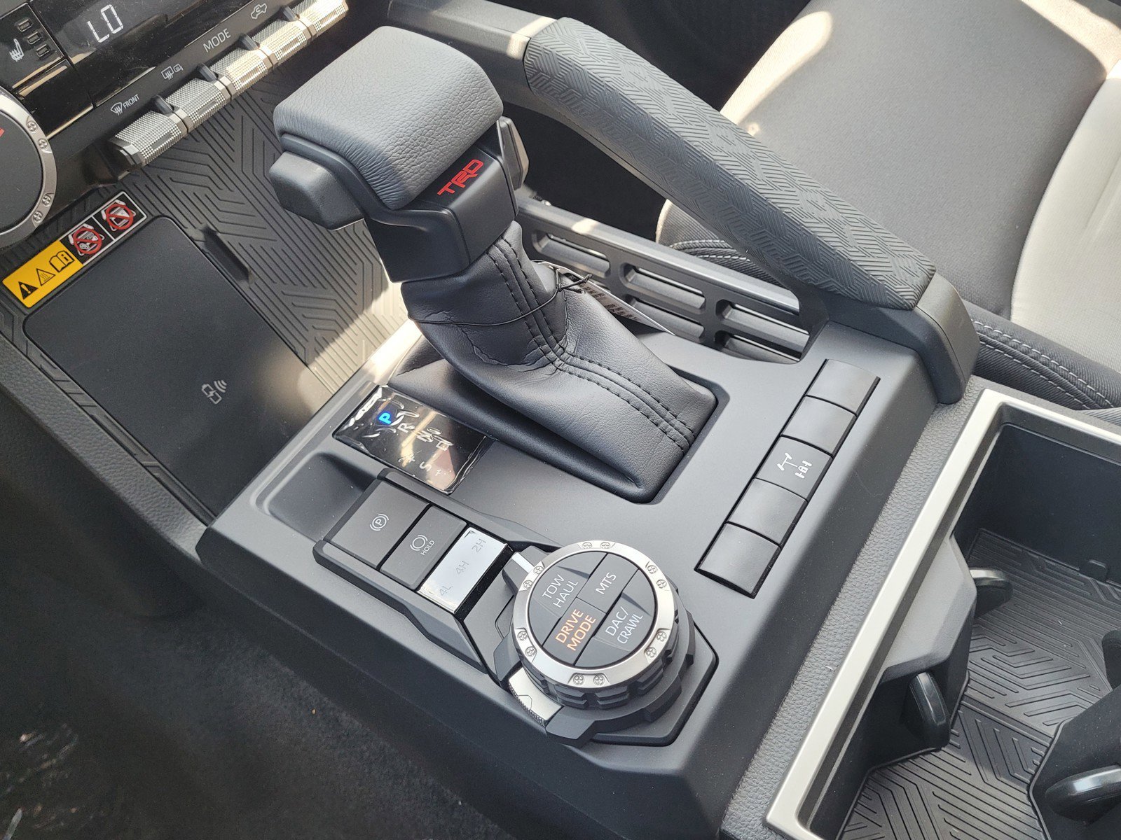 2025 Toyota Tacoma TRD Off Road - Photo 10