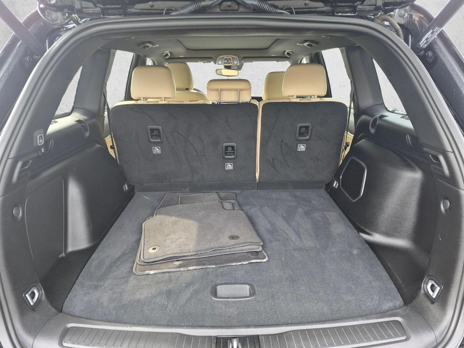 Used 2022 Diamond Black Crystal Pearlcoat Jeep  image 6