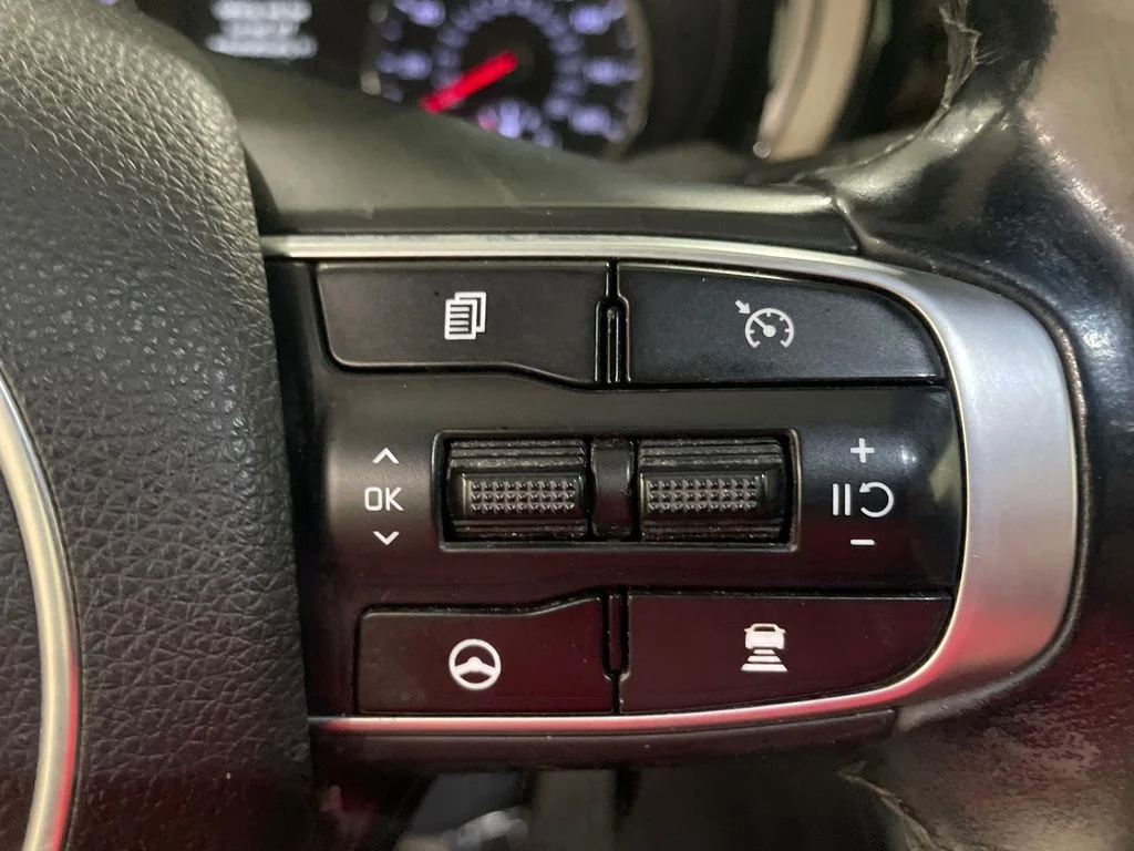 Used 2021 Sapphire Blue Kia GT-Line image 15
