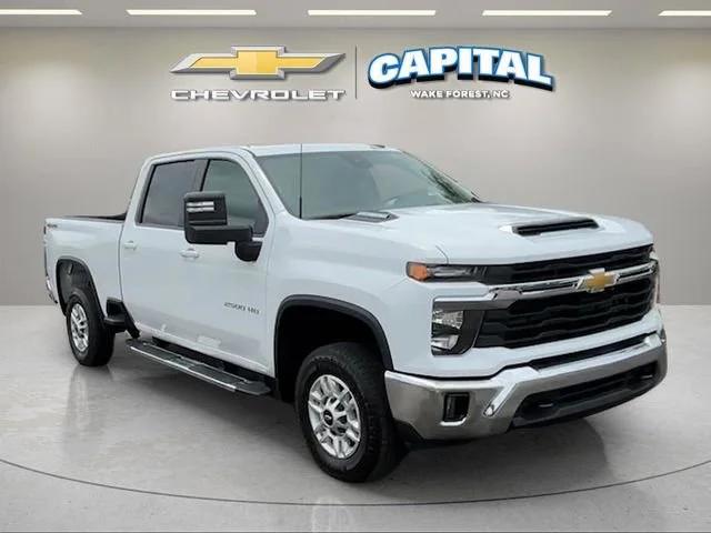 Used 2025 Summit White Chevrolet LT image 7