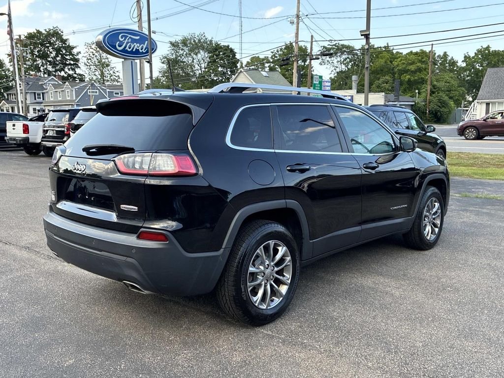 Used 2019 Black Jeep Latitude Plus image 7