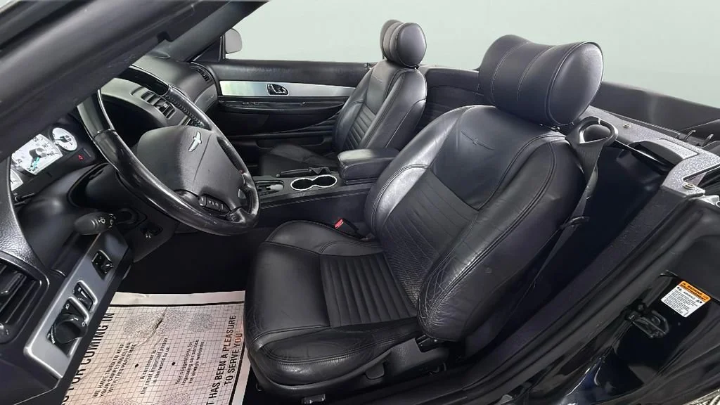Used 2003  Ford Deluxe image 22