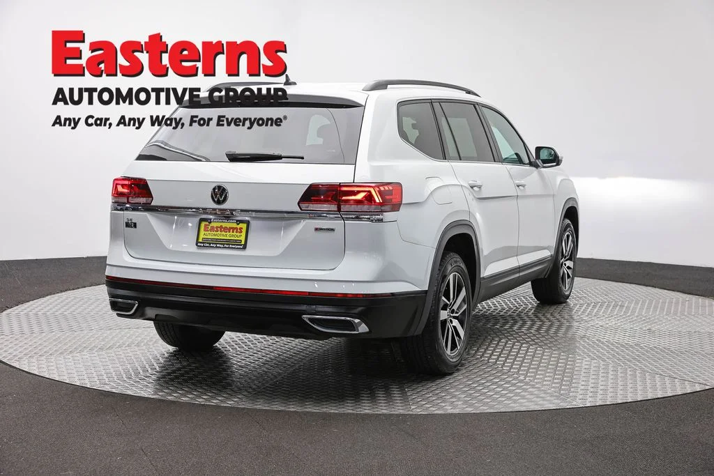 Used 2022 White Volkswagen 2.0T SE image 5