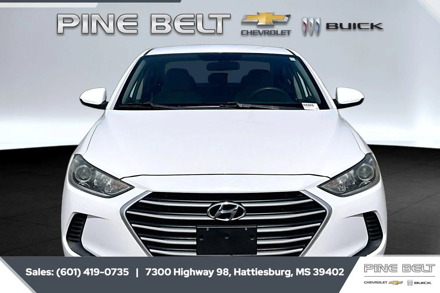 Used 2017 Quartz White Pearl Hyundai SE image 3