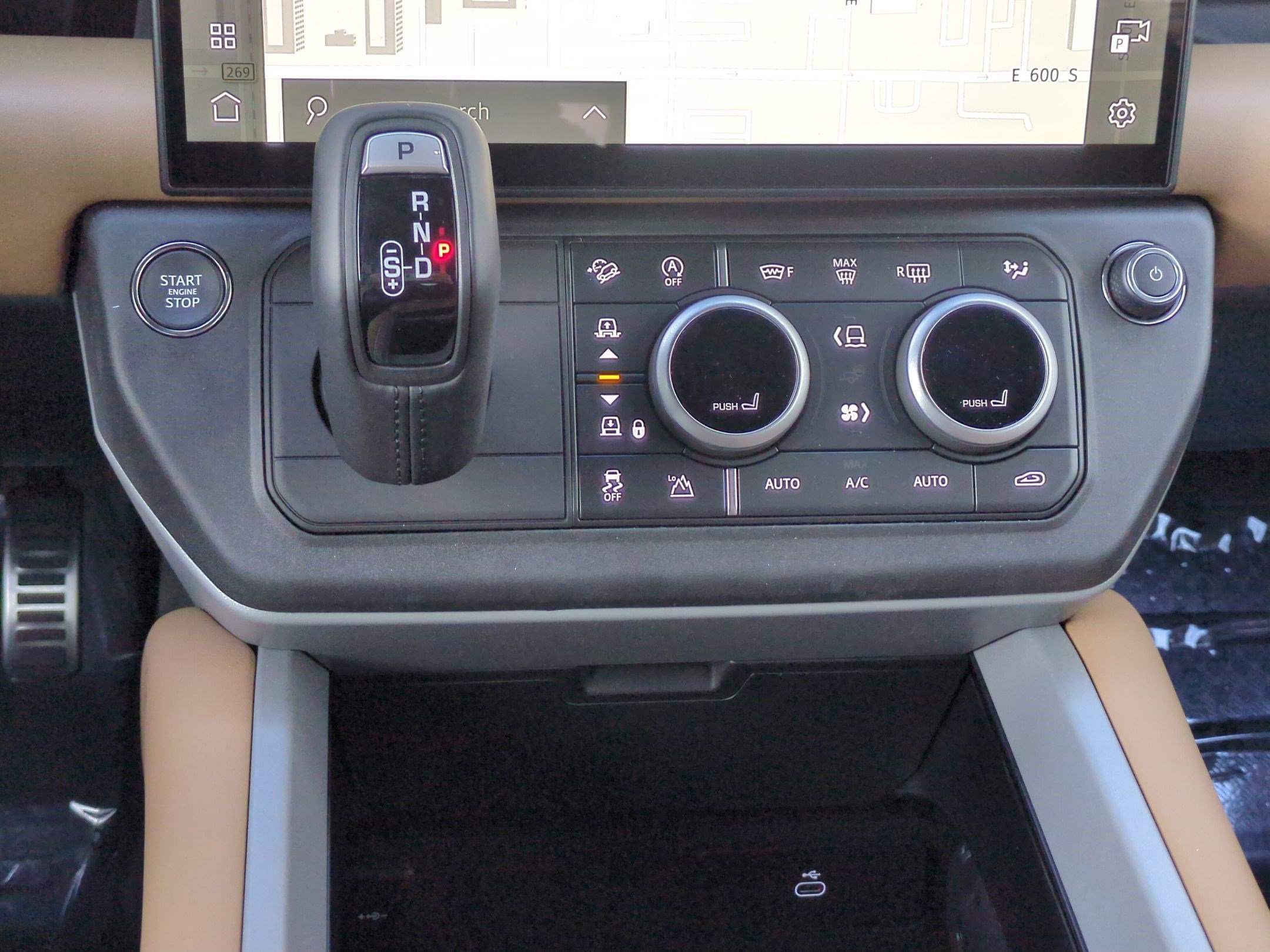 2026 Land Rover Defender V8 - Photo 21