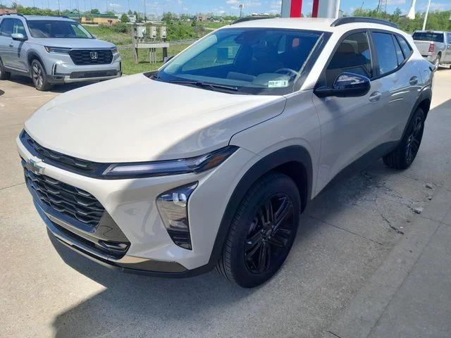 Used 2026 White Chevrolet ACTIV image 5