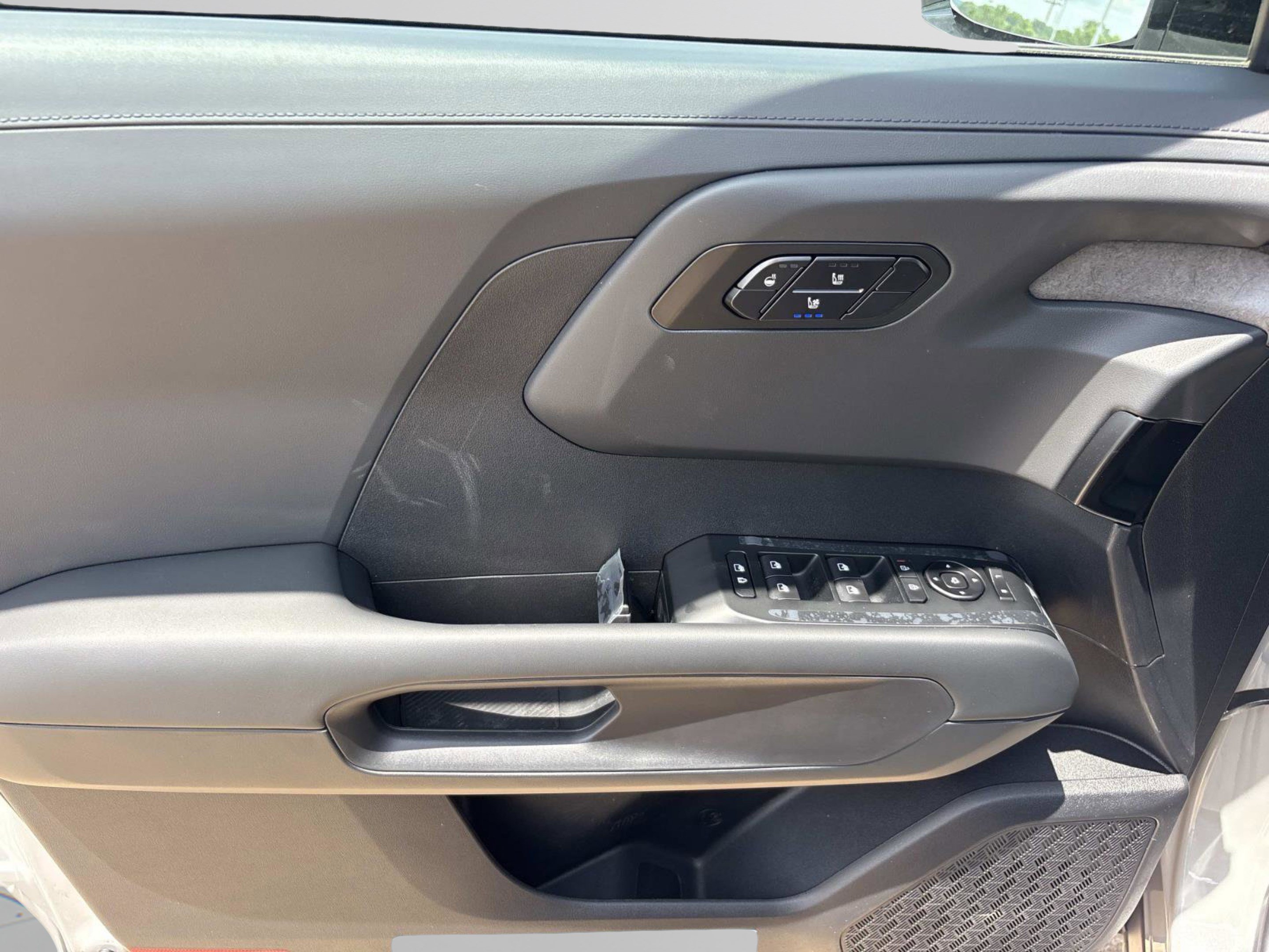 New 2027 Wolf Gray Kia X-Line EX image 18