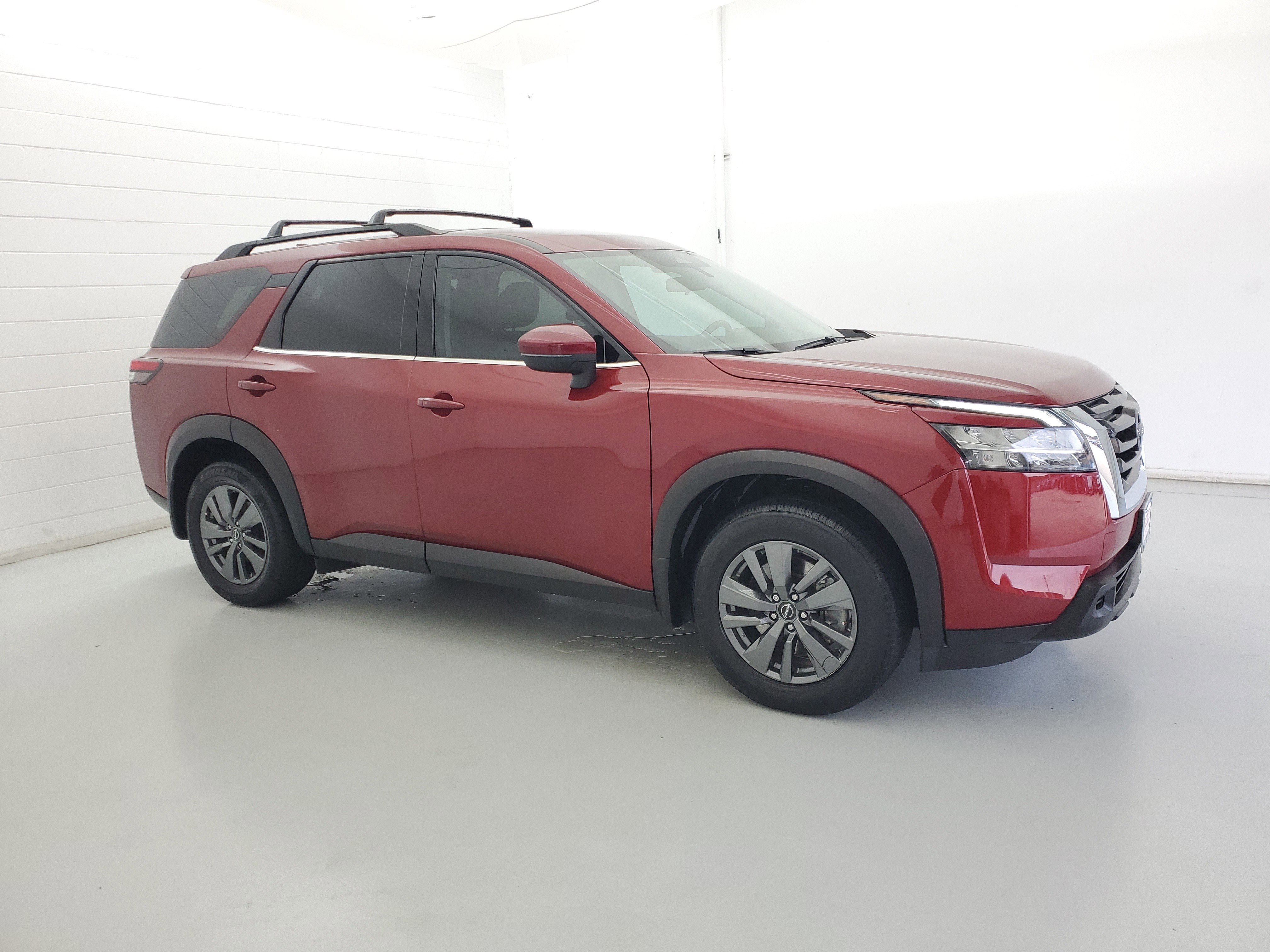 Used 2022 Scarlet Ember Tintcoat Nissan SV image 4