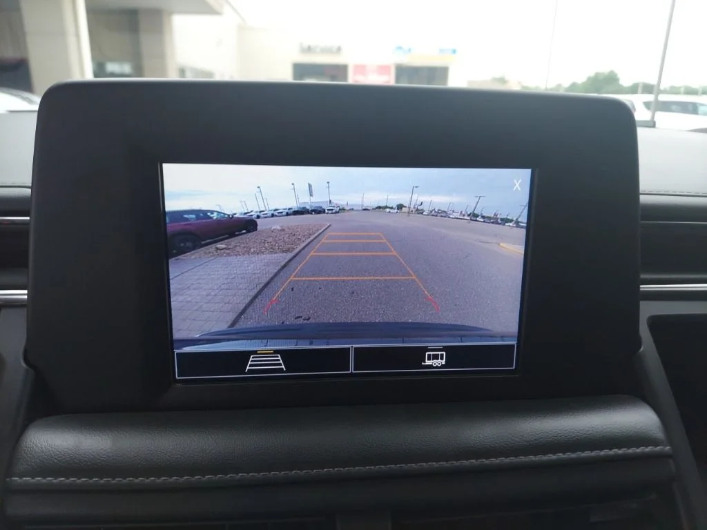 Used 2023 Gray Chevrolet Commercial Flee image 27