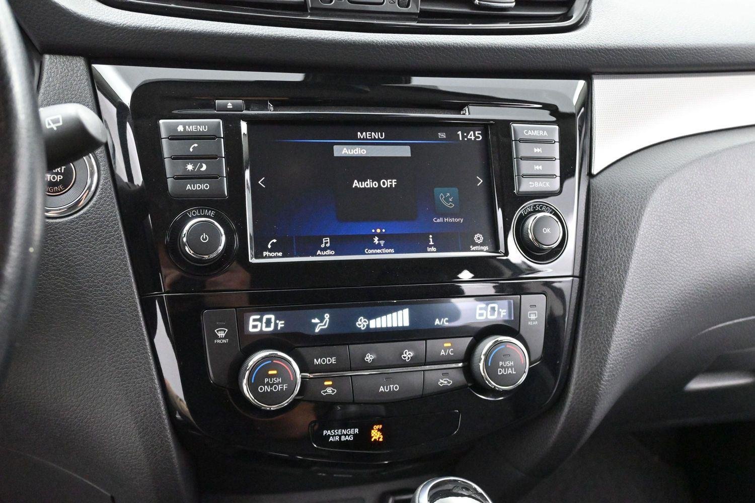 Used 2020 Magnetic Black Pearl Nissan SV image 19
