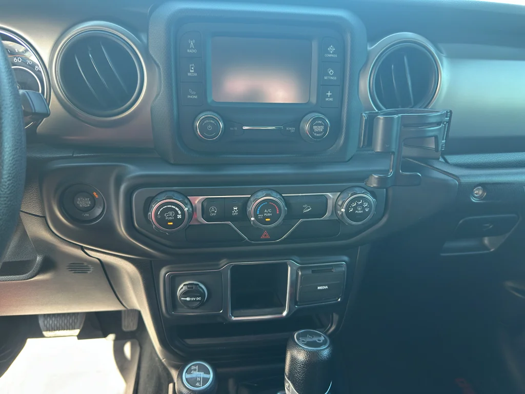 Used 2018 Sting-Gray Clearcoat Jeep Sport image 17
