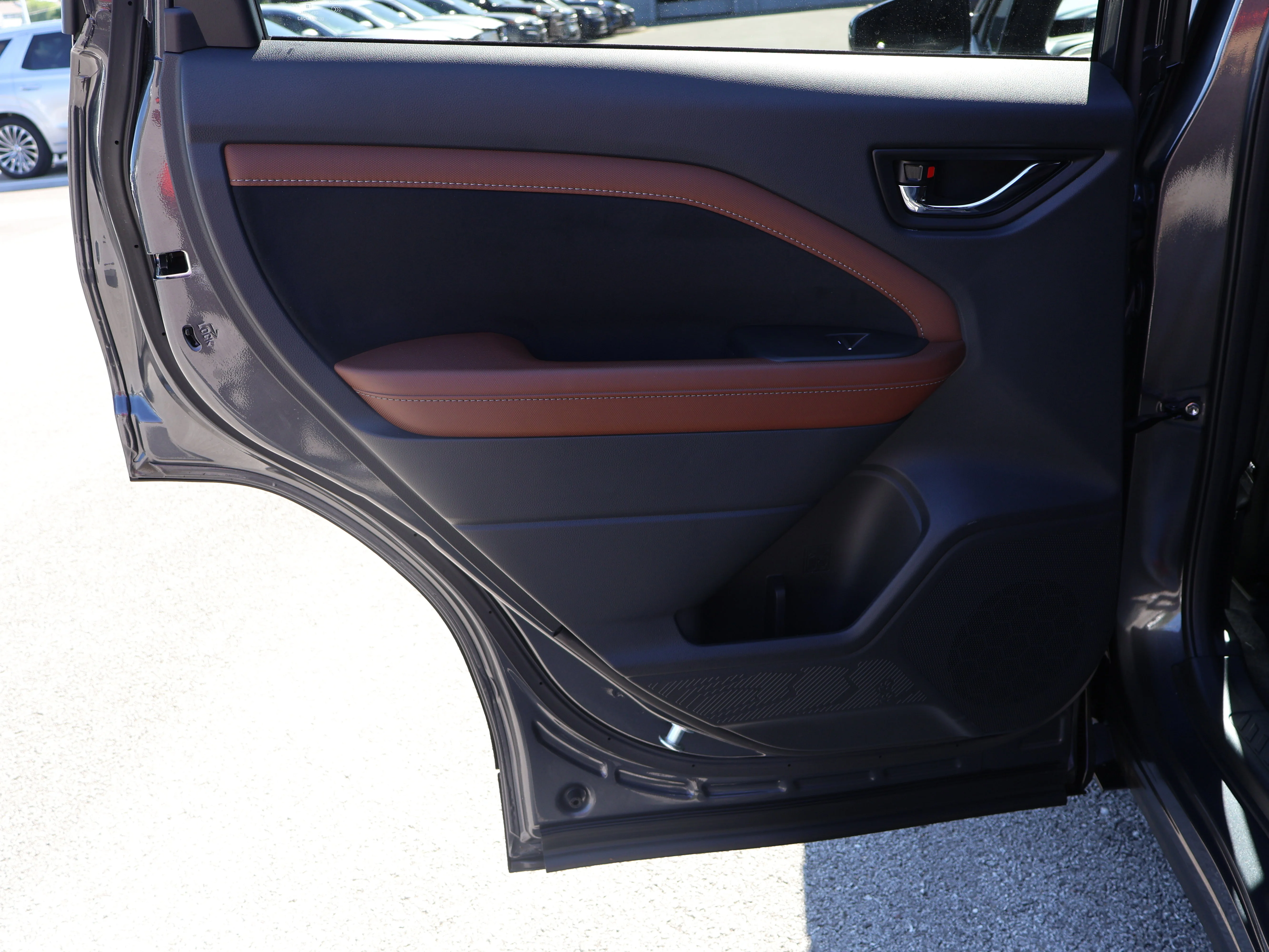 Used 2025 Magnetite Gray Metallic Subaru Touring Hybrid image 21