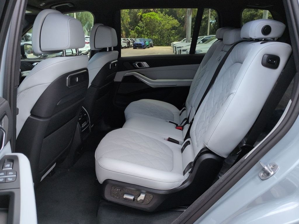 New 2027 Brooklyn Grey Metallic BMW xDrive40i image 14