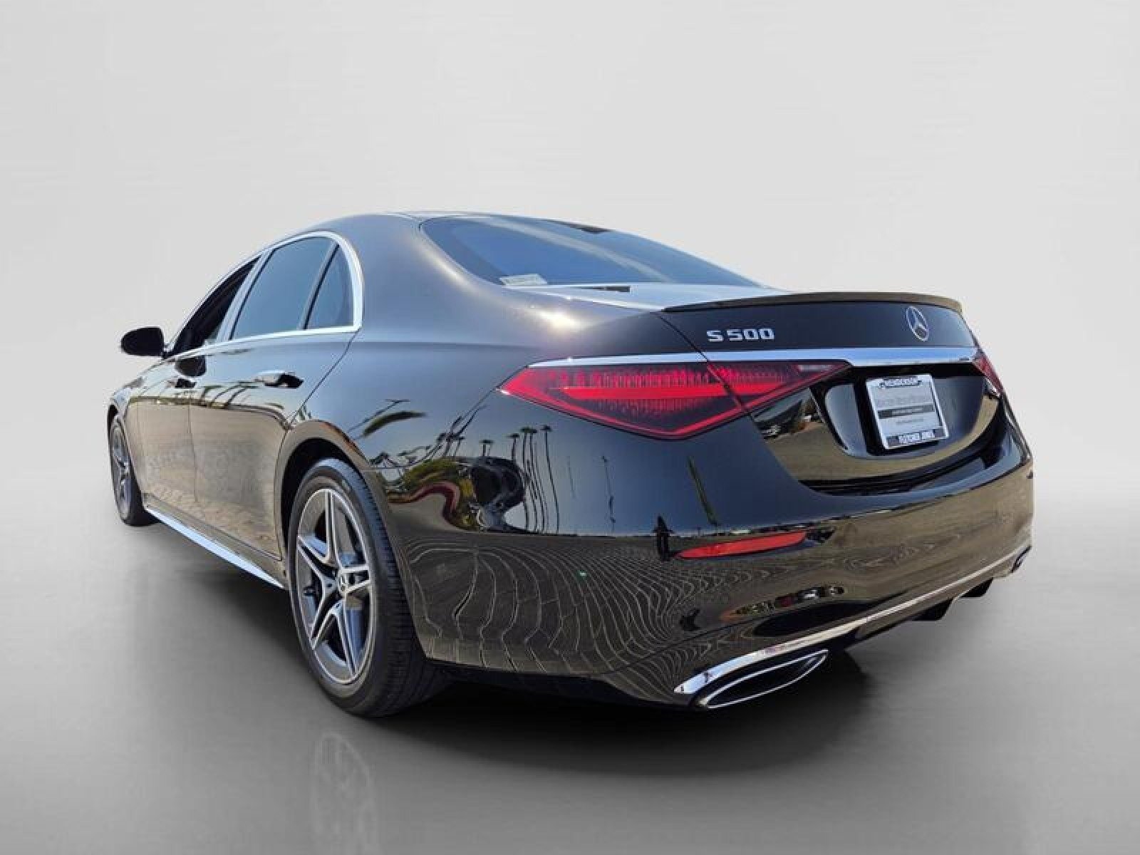 Certified Used 2025 Obsidian Black Metallic Mercedes-Benz S 500 image 3
