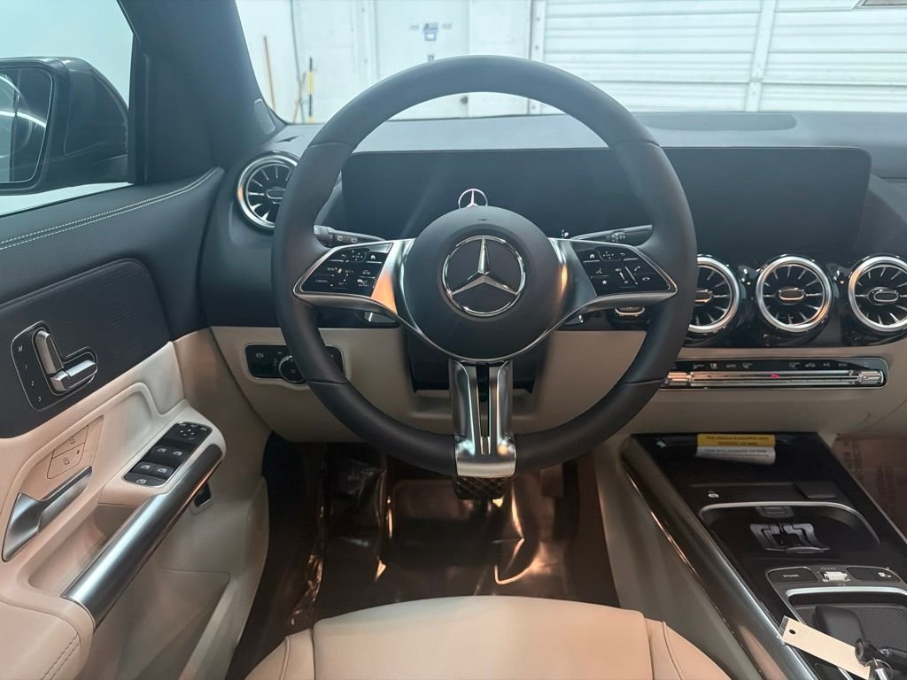 New 2026 Mountain Grey Metallic Mercedes-Benz GLA 250 image 21