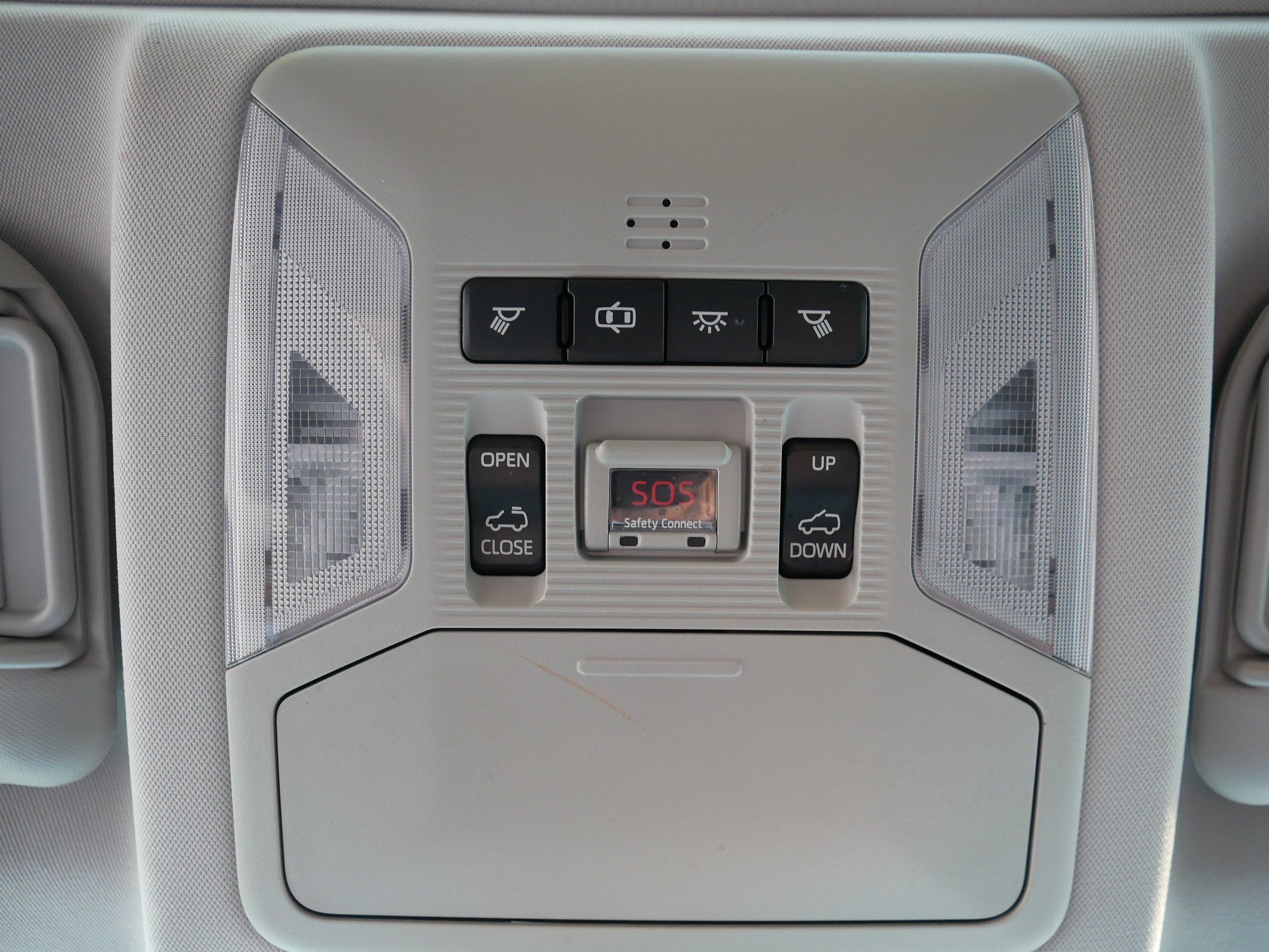 Used 2019 Silver Sky Metallic Toyota XLE image 33