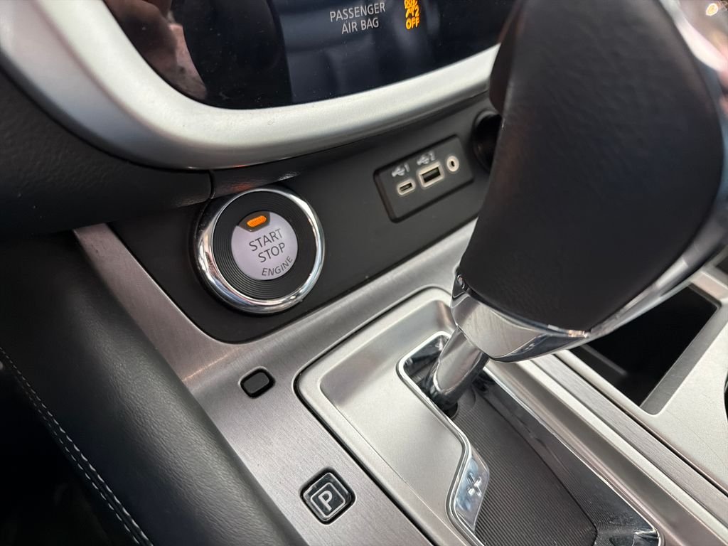 Used 2022 Boulder Gray Nissan SL image 22