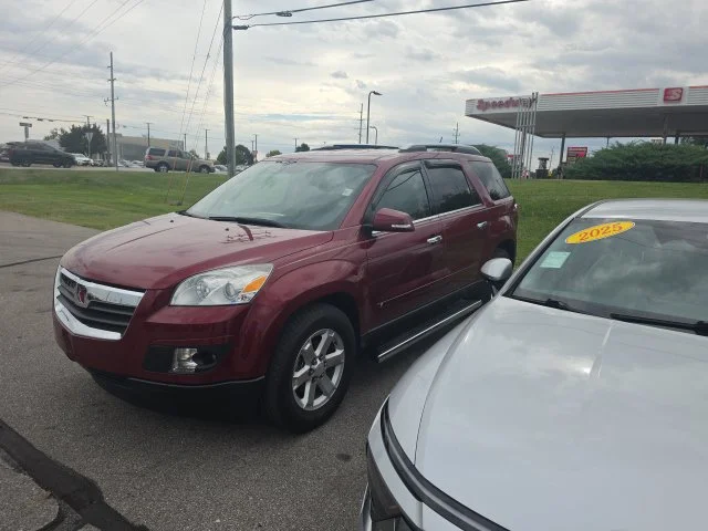 Used 2009 Red Jewel Tintcoat Saturn XR image 2