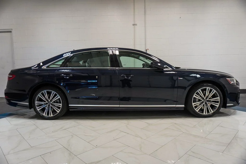 Used 2022 Blue Audi L 55 image 9