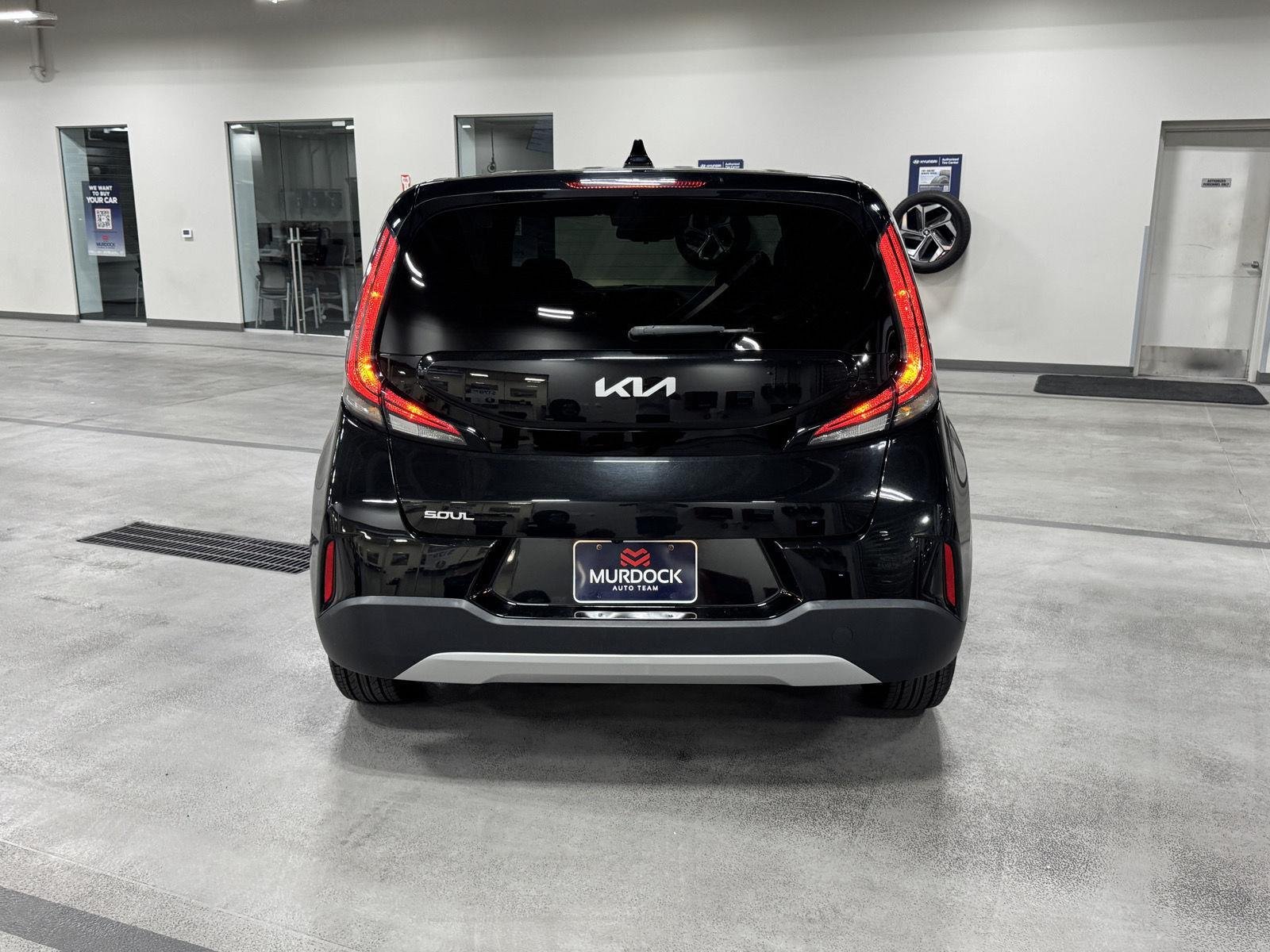 2023 Kia Soul S - Photo 11